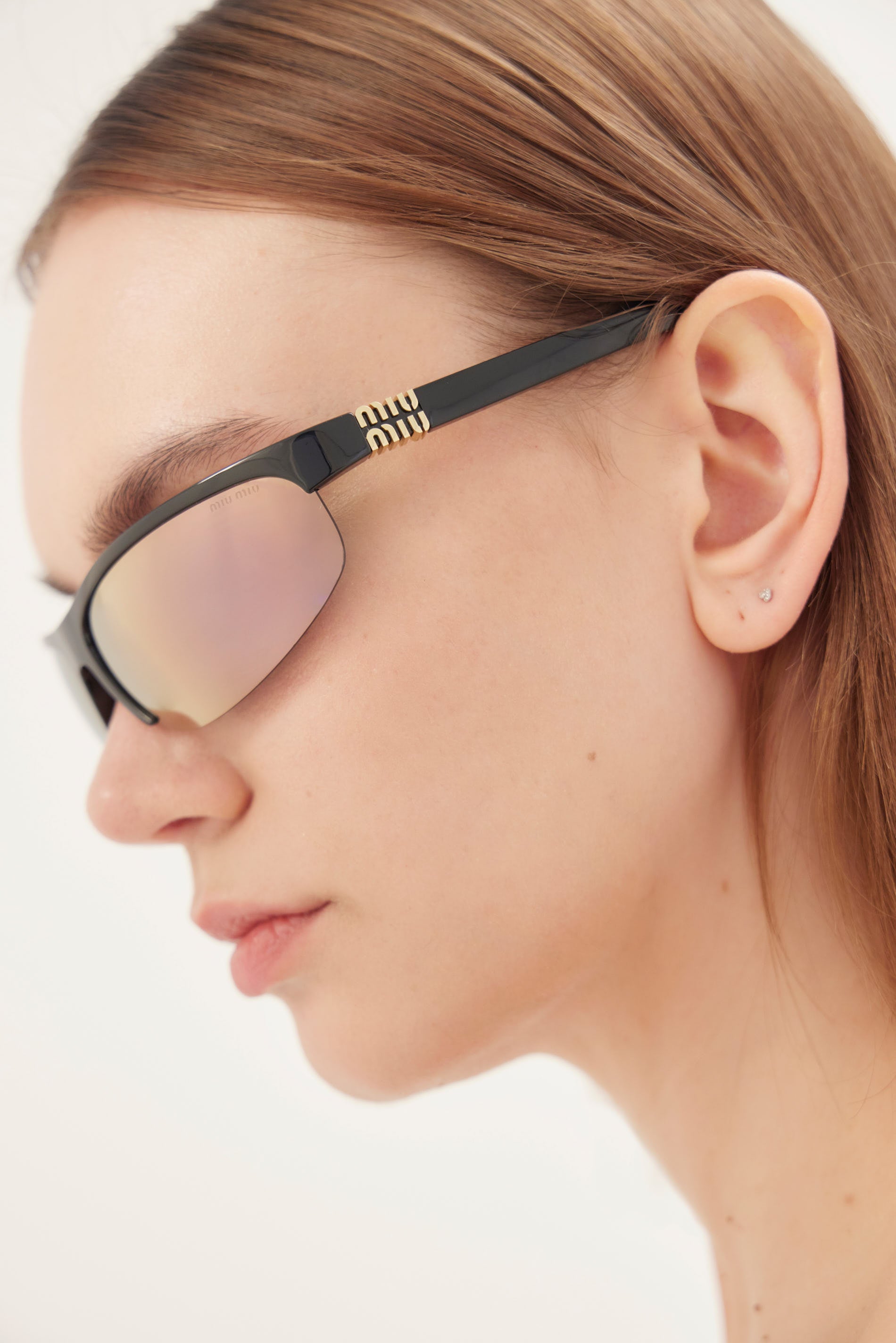 Gafas de sol negras y rosas Miu Miu 0MU A02S 1AB90J